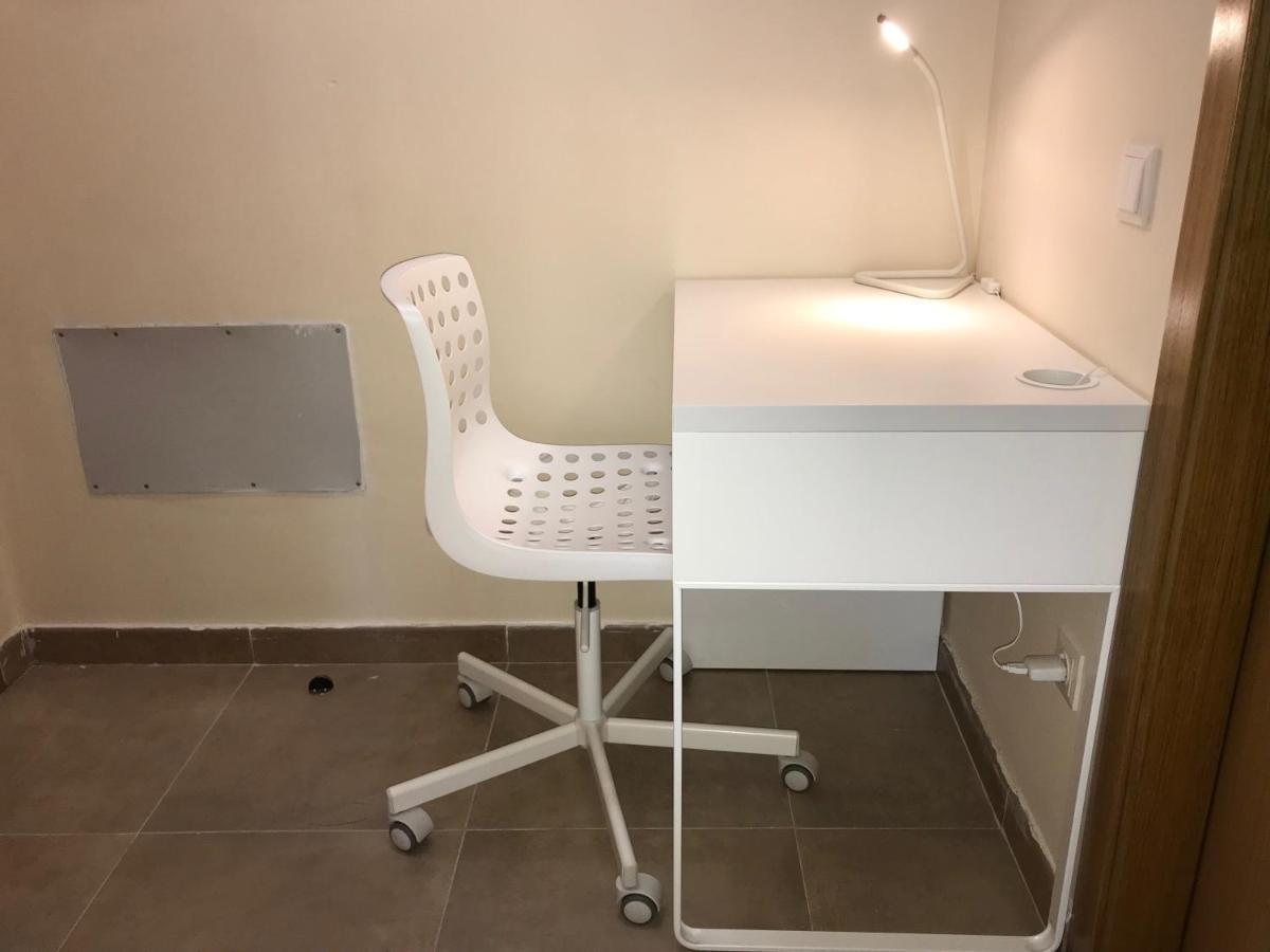 Urban Manresa-City Center Apartment With Balcony Esterno foto