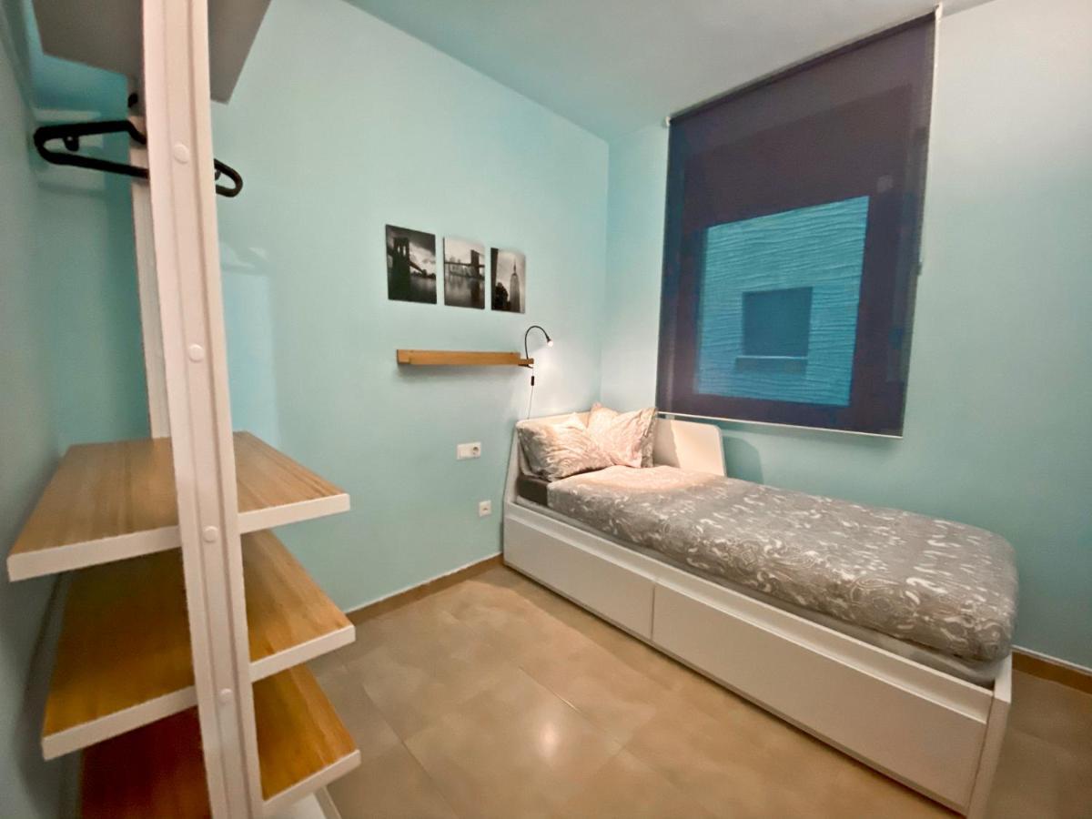 Urban Manresa-City Center Apartment With Balcony Esterno foto
