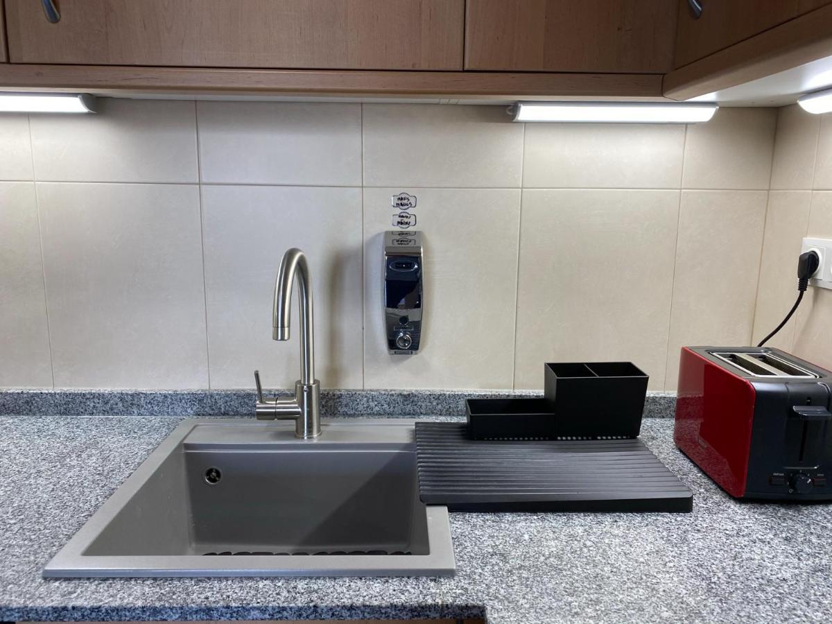 Urban Manresa-City Center Apartment With Balcony Esterno foto
