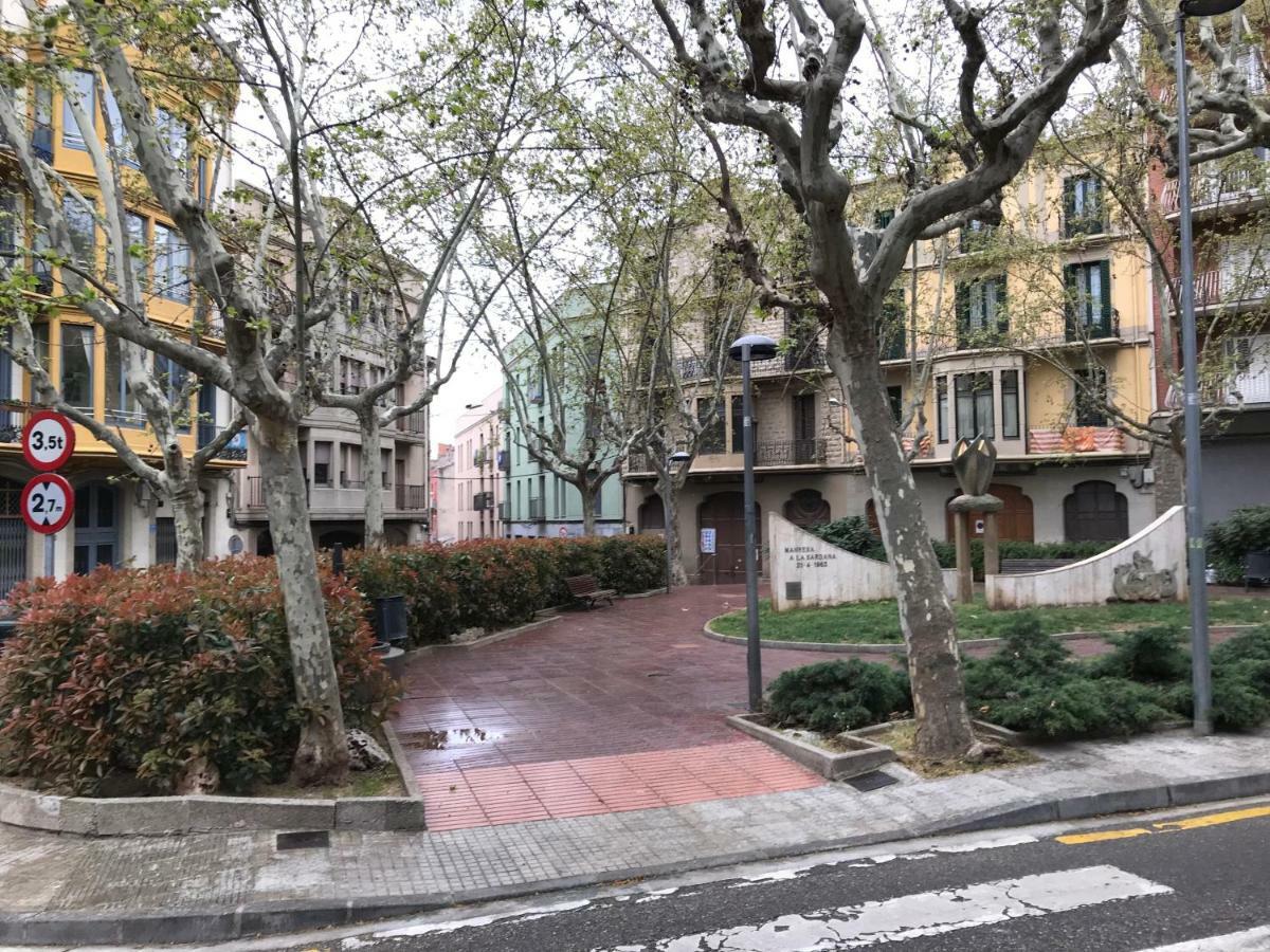 Urban Manresa-City Center Apartment With Balcony Esterno foto